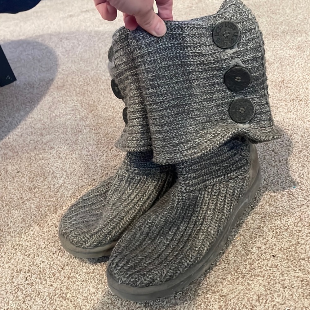 Uggs classic Cardy boots size 9